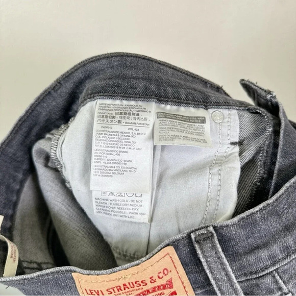 Levi's Womens Size 28 Wedgie Skinny  Grey Wash Frayed Hem Jeans - Picture 10 of 16